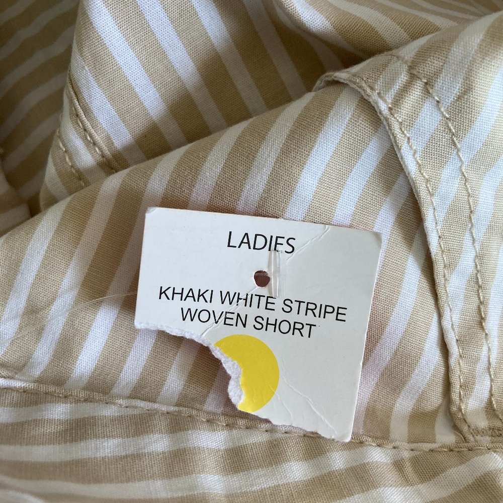 NWT Mix & Co Womens Khaki White Beige Stripe woven short Stretch Pockets Size L - Picture 4 of 7